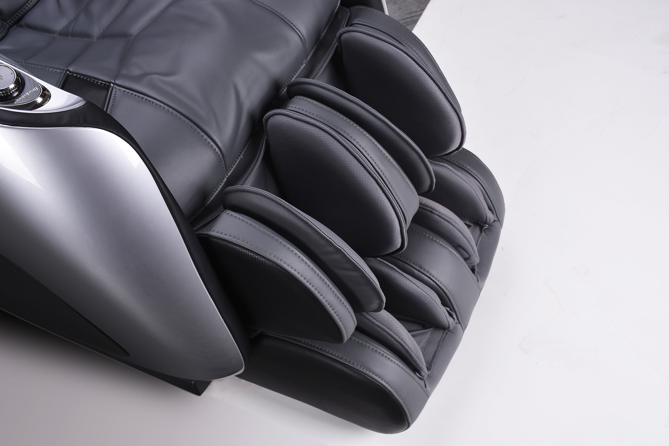 Brookstone mach ix 4d vario massage chair new arrivals